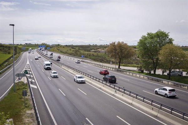 El tráfico cae un 7% en los accesos a Madrid en hora punta tras un apagón sin víctimas mortales en la región