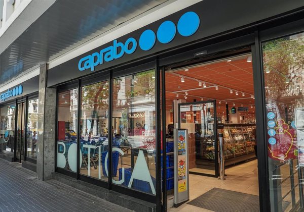 Caprabo recupera la actividad en sus supermercados tras el apagón