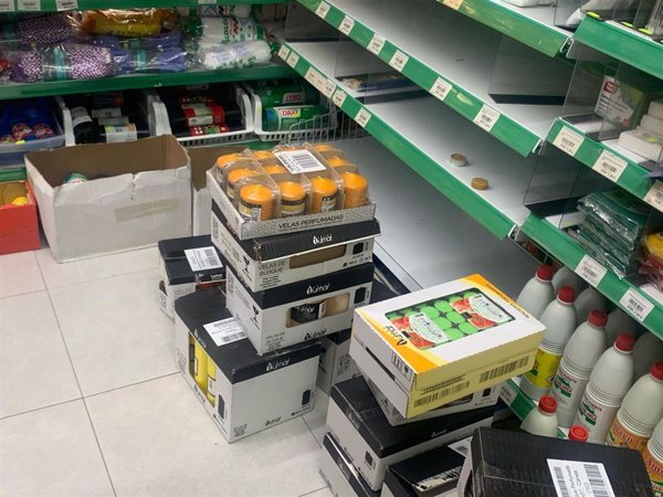 Los españoles se lanzaron en busca del kit de supervivencia: