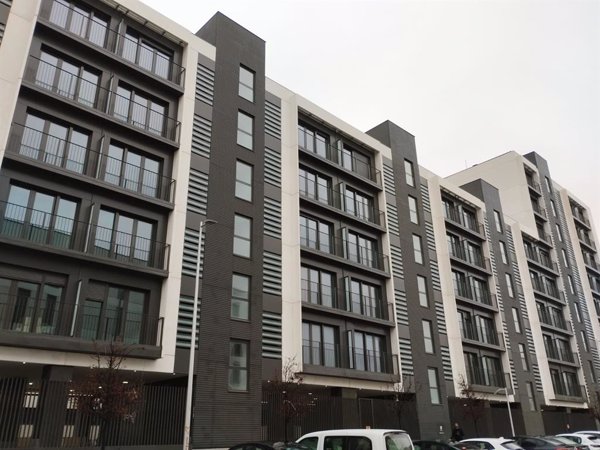 La compraventa de vivienda crece un 10,5% en febrero y los préstamos hipotecarios suben un 24%, según notarios