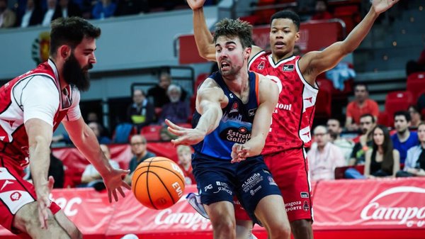 Un errático Leyma Coruña cae en Zaragoza y se asoma al descenso