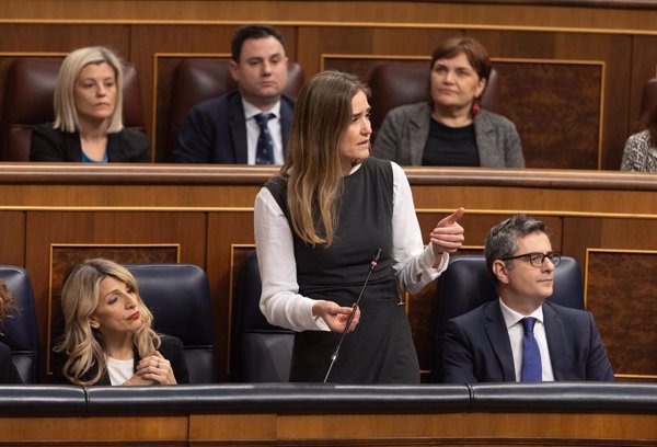Oposición y socios del Gobierno piden cuentas en el Congreso a la vicepresidenta Aagesen y cinco ministros