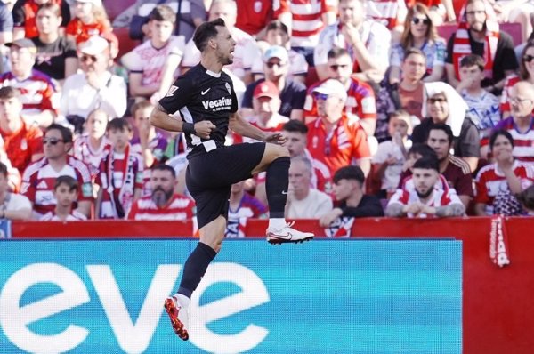 (Pre)Levante y Racing buscan aprovechar la difícil salida del Elche a Burgos para asaltar el liderato