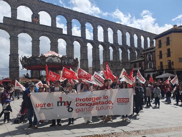 Miles de personas salen a la calle en CyL por una mejora salarial y la reducción de jornada