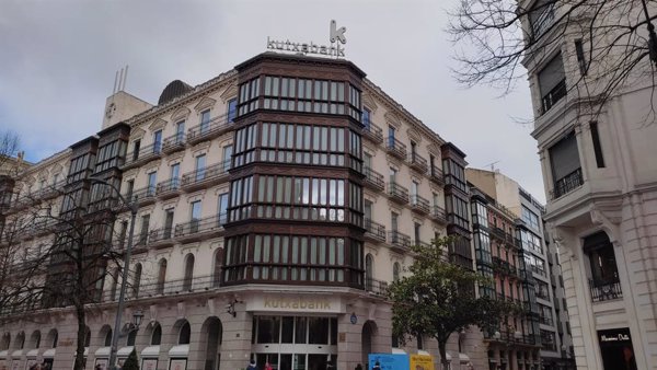 Kutxabank obtiene un beneficio neto de 148,9 millones en el primer trimestre, un 24% más que el año anterior