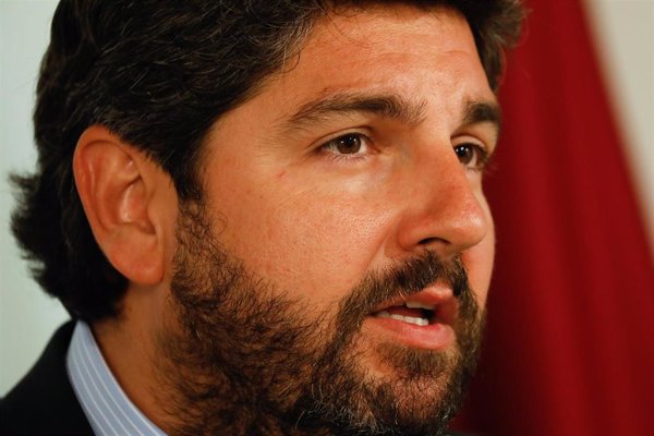 López Miras no cree que los resultados del CEMOP influyan en la aprobación de los Presupuestos de la Comunidad para 2025