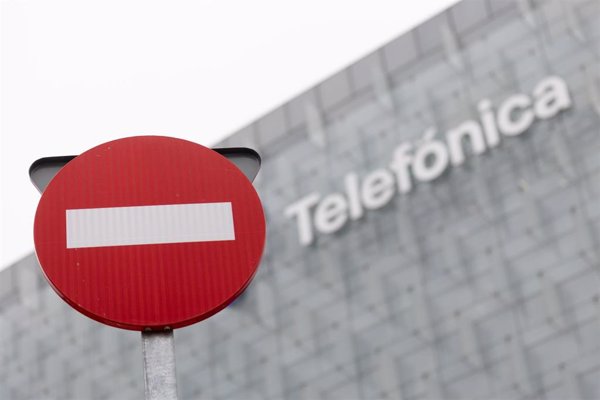 Los sindicatos no han sido informados de un posible ERE en Telefónica y esperan a la revisión estratégica