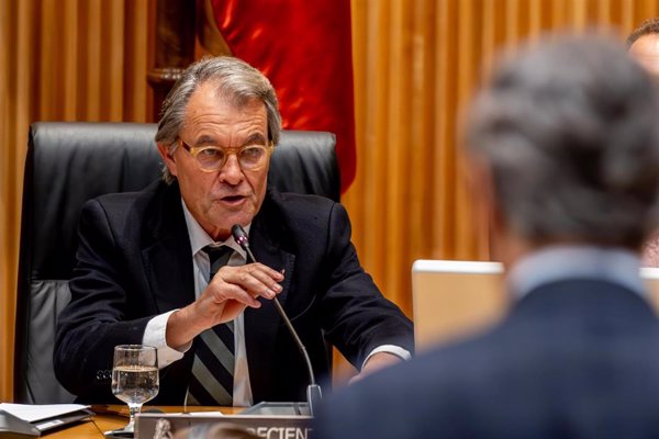 Artur Mas anuncia una