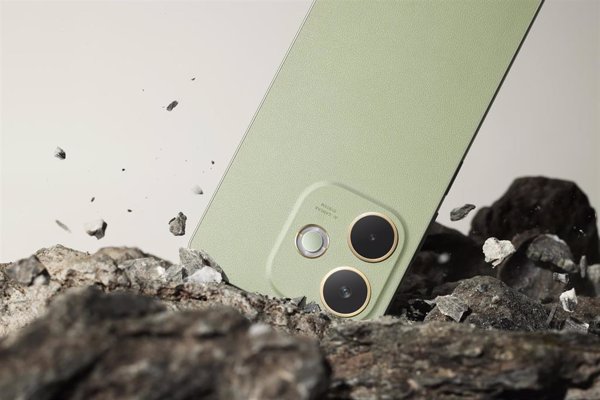 OPPO presenta sus nuevos modelos A5 Pro 5G y 4G con máxima impermeabilidad y resistencia a los golpes