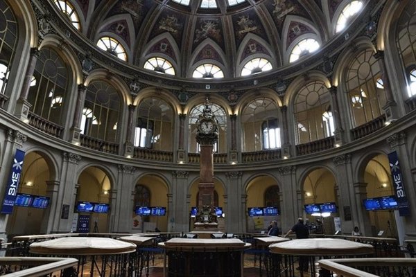 El Ibex 35 abre la sesión en positivo