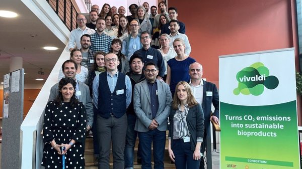 Crean una metodología para transformar emisiones de CO2 en biocompuestos para la industria química
