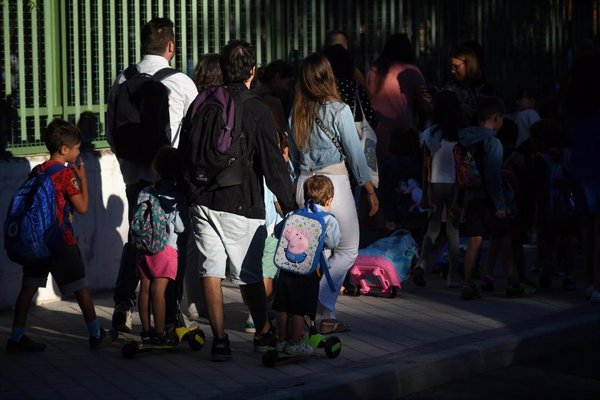 Curso escolar 2025/2026 Madrid: comenzará el 8 de septiembre en Infantil y Primaria y el 9 en Secundaria y Bachillerato