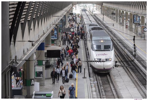 CSIF exige planes de contingencia en Renfe y asunción de responsabilidades por la incidencia del domingo