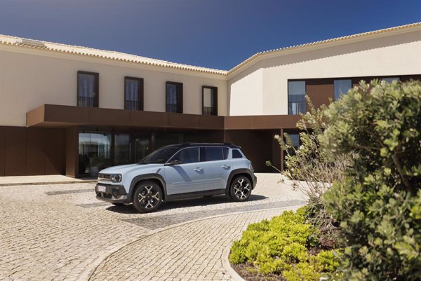Renault lanza el nuevo R4 E-Tech con autonomía de hasta 409 kilómetros y desde 28.752 euros