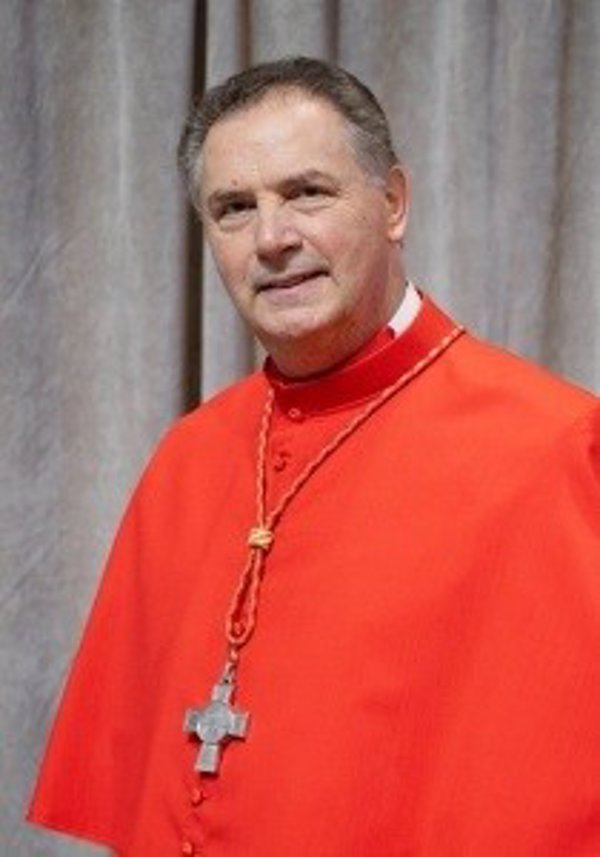 Ángel Fernández Artime, el cardenal español próximo a Francisco preocupado por la educación y los jóvenes