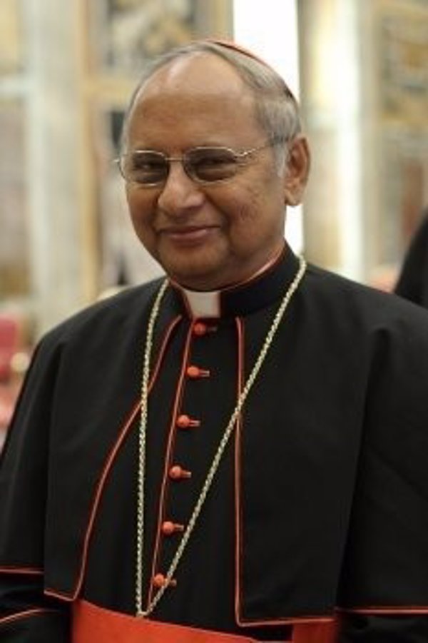 Ranjith, arzobispo de Colombo, políglota, protector de los pobres y contrario a las niñas monaguillo