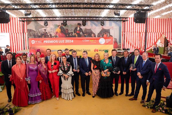 La Feria de Sevilla acoge la entrega de los Premios LUZ 2025,