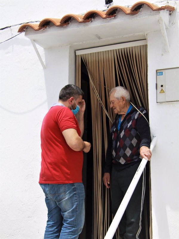 Cinfa y Cáritas vuelven a impulsar proyectos de envejecimiento saludable y atención a personas mayores