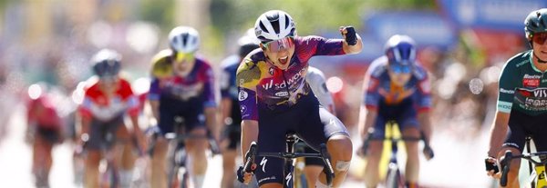 La neerlandesa Gerritse (SD Worx-Protime) se hace con etapa y liderato en La Vuelta Femenina by Carrefour.es