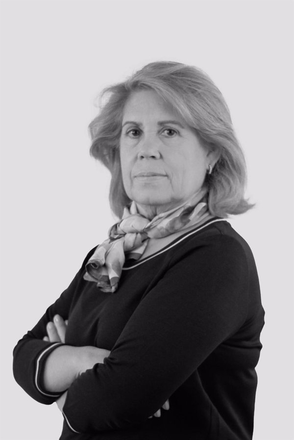 Turespaña y Fina Muñoz, presidenta de IAG7 Viajes, premiados con los distintivos turísticos de CEAV