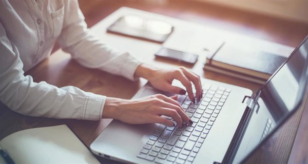 Menos de un 10% de empresas prevé que la IA tendrá un efecto positivo en el empleo, según Banco de España