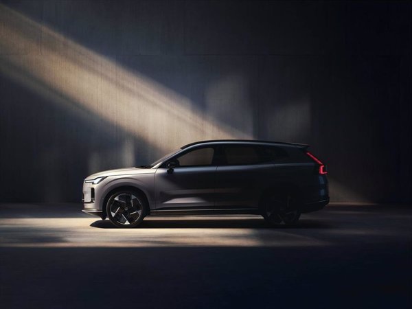 Volvo lanza el 'concept car' del XC70, el híbrido enchufable con autonomía eléctrica de 200 kilómetros