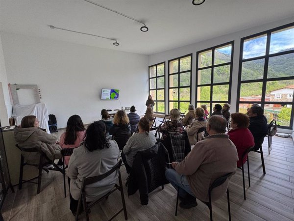 Casi 300 farmacias rurales españolas imparten sesiones para formar en prevención y actuación en salud mental
