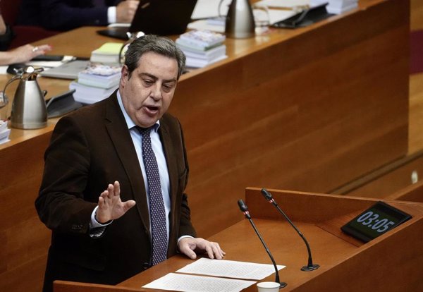 Asociaciones de víctimas de la dana estudian demandar a Llanos (Vox) por afirmar que son