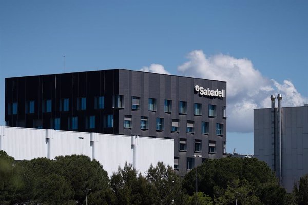 Sabadell sube más de un 2% en la apertura tras ganar un 58,6% más en el primer trimestre
