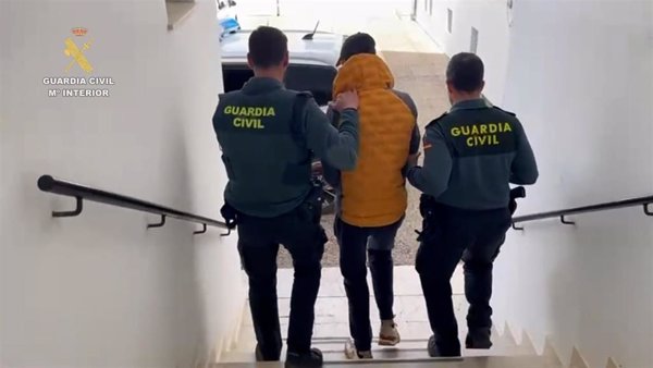 Una veintena de migrantes liberados al caer una red que ofrecía trabajadores irregulares para la aceituna