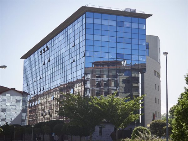 La Audiencia de Navarra condena a 12 años de prisión a un hombre que violó a su hermanastra en Pamplona