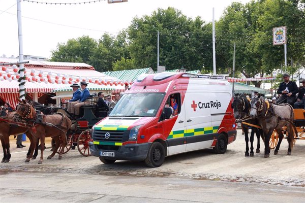 Permanece ingresado el bebé herido por un caballo desbocado en Feria de Sevilla y se investigan las causas del incidente