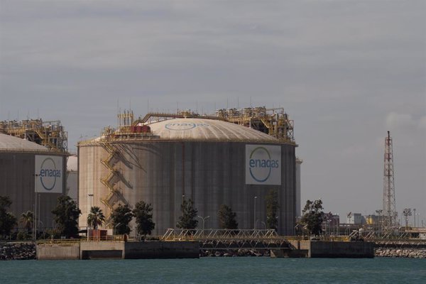 La Eurocámara apoya prorrogar 2 años el almacenamiento de gas en la UE pero rebaja el objetivo al 83%