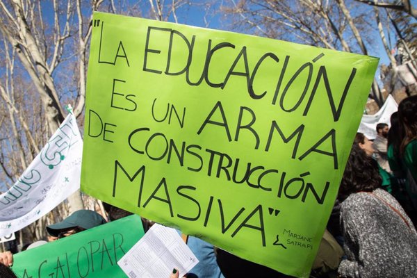La comunidad educativa de C. Madrid convocan una nueva manifestación el 22 de mayo tras aplazarla por el apagón