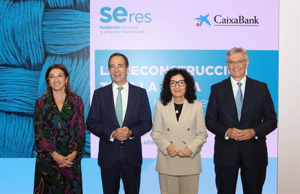 CaixaBank dona 383.000 euros al 'Plan de Respuesta de Cruz Roja a los efectos de la DANA'