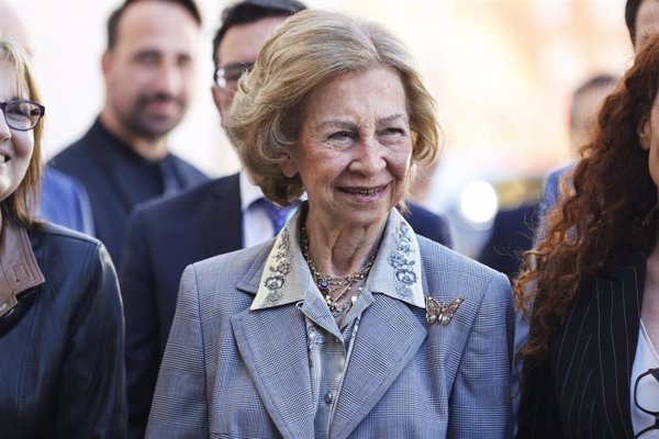 La reina Sofía visitará a finales de mayo el banco de alimentos de Ourense