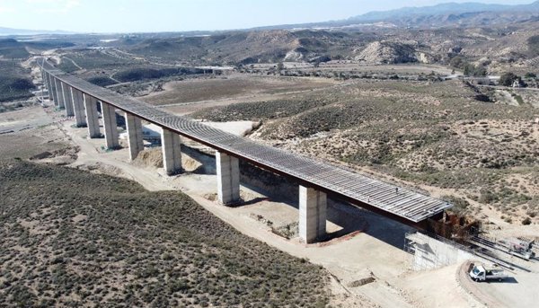 Transportes adjudica por 30 millones el despliegue de la tecnología en comunicaciones en AVE a Murcia