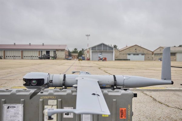 El futuro de los helicópteros de uso militar y civil pasa por acoplar drones que funcionen como sus 'ojos'