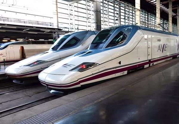 Casi 8.500 personas se presentan a las pruebas para optar a 300 puestos de operador comercial de Renfe