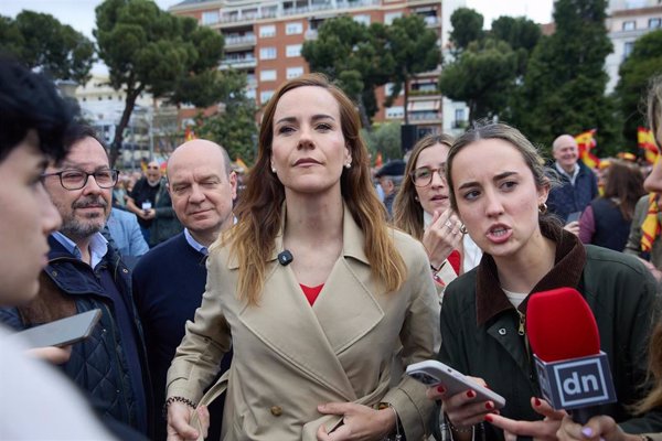 Vox insta al PP a no