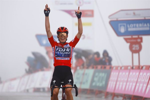 Demi Vollering revalida La Vuelta Femenina 25 by Carrefour.es con un triunfo en la etapa reina