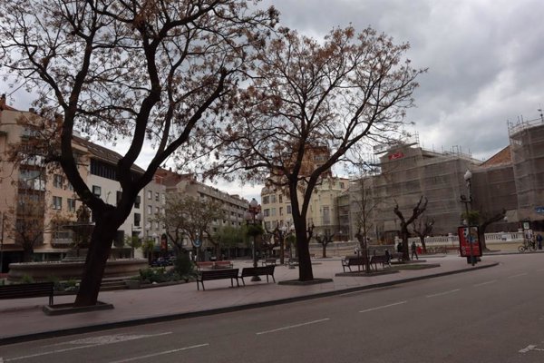 Una tromba de agua causa numerosas incidencias en la ciudad de Huesca