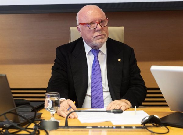Sumar emplaza a Marlaska a retirar condecoraciones a Villarejo y otros miembros de la llamada 'policía patriótica'