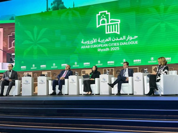 Almeida apuesta en Riad por la cooperación entre las ciudades para maximizar el potencial innovador de Madrid