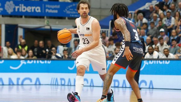 (Crónica) El Real Madrid asegura el primer puesto y el Leyma Coruña desciende