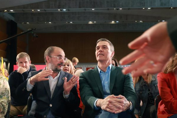 Lambán desvela que Sánchez le llamó varias veces para reprocharle opiniones y recuerda