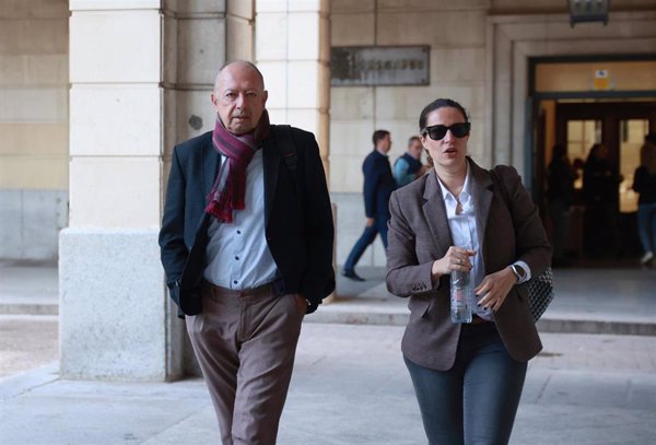 El exdirector de Trabajo de Andalucía alega una