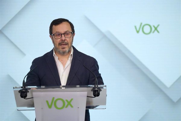 Vox carga contra el PP por pactar con el PSOE el 
