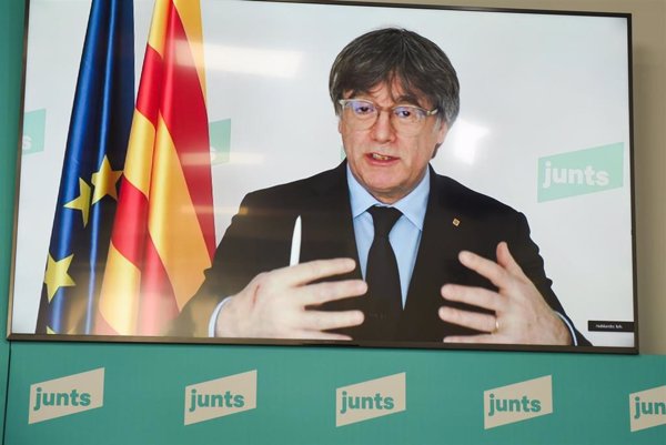 Puigdemont critica una pinza de extremos ideológicos y nacionalismos para