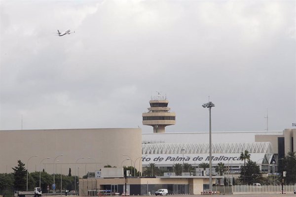 El Gobierno cifra en 83 millones la deuda a las aerolíneas por el descuento de residente de Baleares en 2024